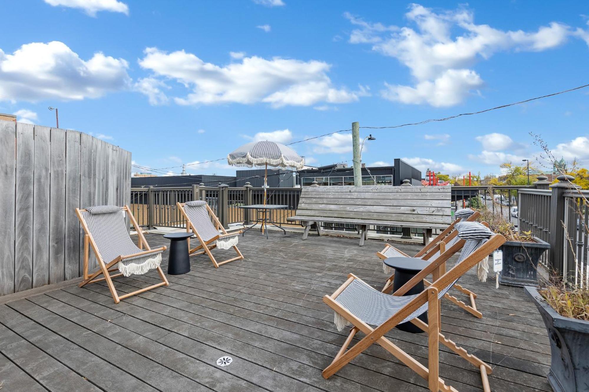 Lofts De La Petite Italie Apartment Montreal Exterior photo